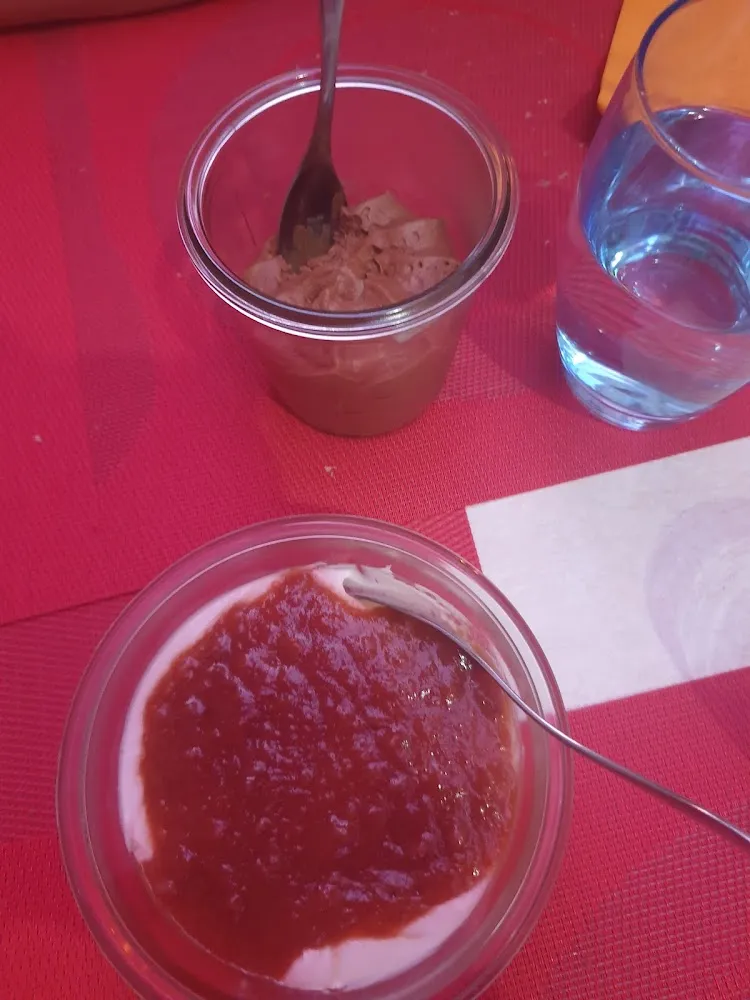 Mousse Au Chocolat Et Charlotte Aux Fruits de Saison